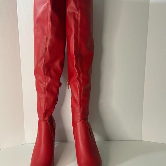 Bar III Elegant Red High Heel Boots Size 6 Preloved - Picture 2 of 4
